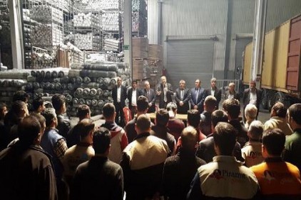 Koçer, halı fabrikası çalışanları ile bir araya geldi