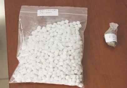 Kokain ve hap ele geçirildi 