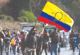 Kolombiya'da ordu ve polis, halkın üzerine ateş açtı