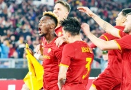 Konferans Ligi finalinde iki köklü kulüp karşılaşacak