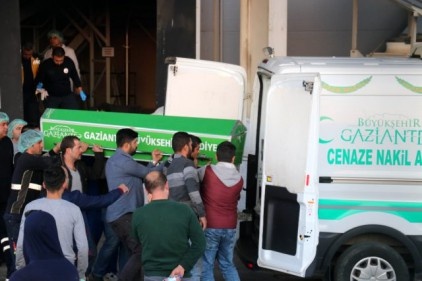 Kontrol amaçlı girdiği mikserin çalıştırılmasıyla hayatını kaybetti 