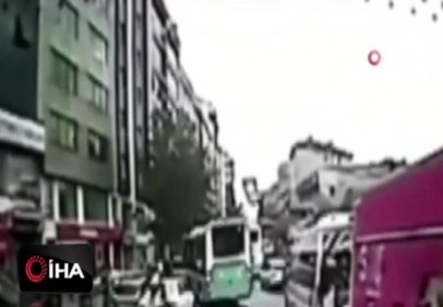 Kontrolden çıkan otobüs ortalığı savaş alanına çevirdi!