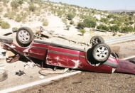 Kontrolden çıkan otomobil takla attı