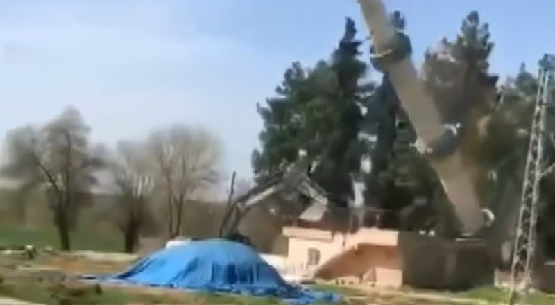 Kontrollü minare yıkımı faciayla son buldu