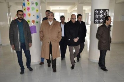Konukoğlu, İslahiye&#039;deki okulu ziyaret etti