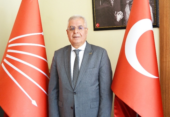 Konunun muhatapları eğitimdeki başarısızlığın nedenlerini araştırmalı