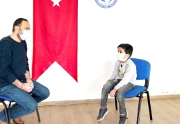 Konuşma güçlüğü yaşayan mülteci çocuklara destek