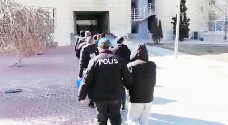 Konya merkezli 9 ildeki FETÖ operasyonunda 14 gözaltı
