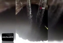 Konya'da mısır tarlasında korkutan obruk