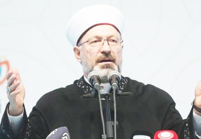 'Korkumuzdan yeni araba alamıyoruz' demişti: Ali Erbaş'ın garajı otomobil fuarına döndü