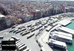 Korona nedeniyle boş kalan Kadıköy Meydanı havadan görüntülendi