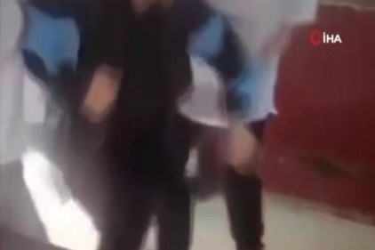 Korona virüs testi yaptırmamak için doktorlara direndi