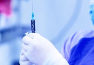 Koronavirüs aşısının kullanımı 9 ülkede askıya alındı