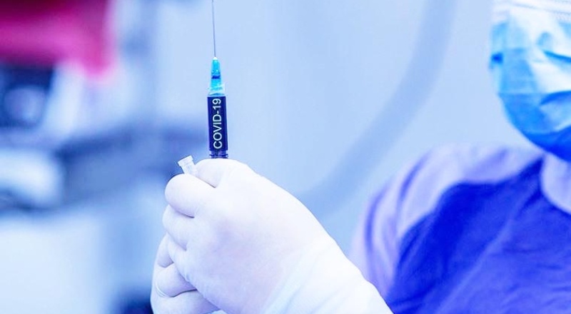 Koronavirüs aşısının kullanımı 9 ülkede askıya alındı