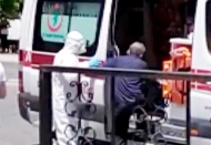 Hastaneden kaçan yaşlı adamı bulan kızı, polise telim etti