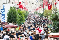 Koronavirüs insanlara bulaştıkça daha agresif bir hale geliyor
