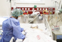 Koronavirüs yoğun bakım hastalarının yarısı aşısız