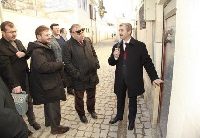 Köşe yazarlarından Tahmazoğlu’na övgü