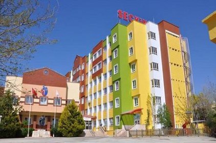 Köstebekgiler sahnelendi
