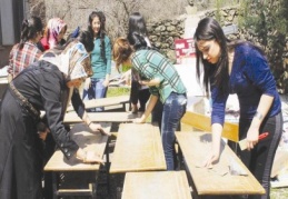 Köy okulunu tamir ettiler 