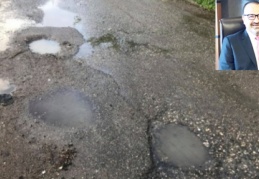 Köy yolları köstebek yuvasına döndü