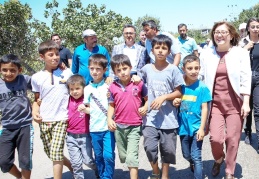 Köy yollarının kalitesini artırarak ulaşımın konforunu artırıyoruz