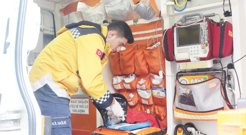 Köyden şehre gelmek için hasta numarası yapıp ambulans çağırdılar