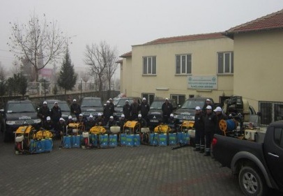 Köylerin kışlak ve larva ilaçlamaları yapılıyor