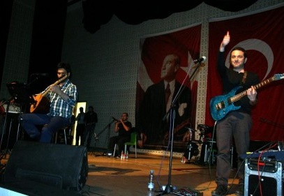 Kredi Yurtlar Kurumu Yurdu'nda kalan öğrenciler gençlik şöleninde buluştu 