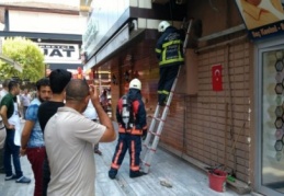 Küçük çaplı yangın vatandaşı meraklandırdı