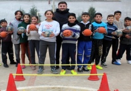 Küçük hentbolcuların 10 topla gelen şampiyonluğu 