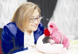 Küçük prens el bebek gül bebek büyütülecek
