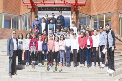 Küçükler kategorilerinde üstün başarılara imza attılar