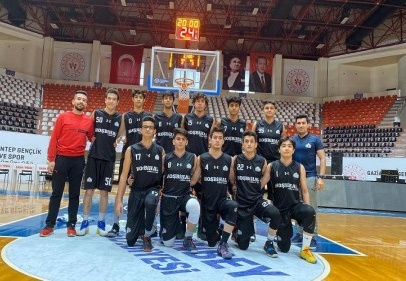 Kültür Koleji Basket Takımı potanın lideri olma yolunda