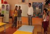 Kültürel paylaşımlarda bulunup, yabancı dilin daha etkin kullanılmasını sağlamalıyız