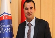 Kulüp başkanı Toprak:"Futboldaki her sonuç başımızın tacı. Ancak hakem hatalarının artık daha az olmasını bekliyoruz" 
