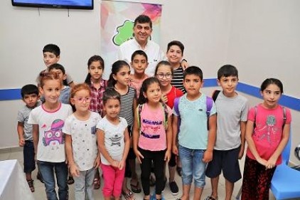 Kulvarlarda 5 binin üzerinde kursiyer yüzme dersi alıyor
