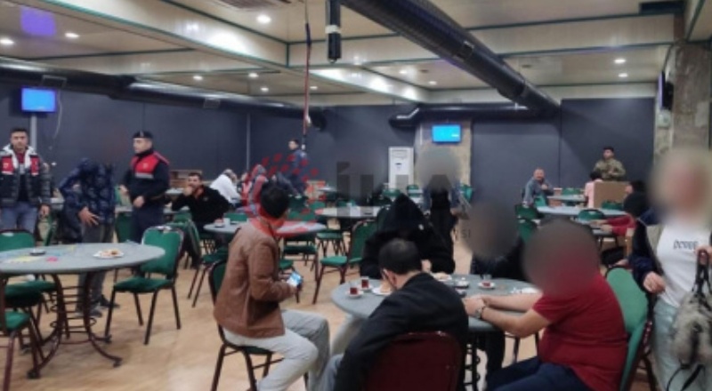 Kumar oynayan 25 şahsa 101 bin lira para cezası verildi