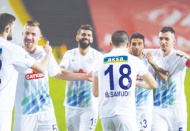 Kupa Amerika'da Uruguay ve Paraguay güldü