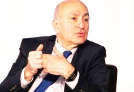 Kur yükseldiğinde faiz değişmiyorsa sıcak para kaçar