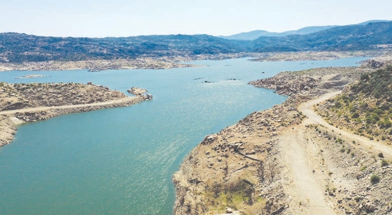 Kuraklık, Adnan Menderes Barajı'nı vurdu; doluluk oranı yüzde 19'a geriledi