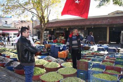 Kuraklık yüzünden Antep&#8217;te zeytin üretimi düştü, fiyatlar ikiye katlandı