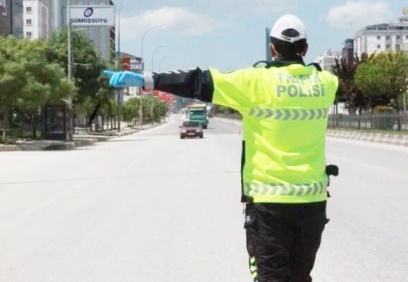 Kurallara uymayan sürücülere ceza yağdı