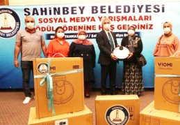 Kurayla isimleri belirlenen annelere hediye verildi