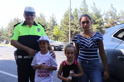 Kurban Bayramı&#039;nda trafik kazalarına "Kırmızı Düdük"le önlem 