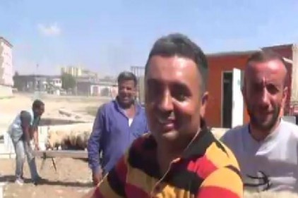 Kurbanlıklar motosikletle taşınıyor
