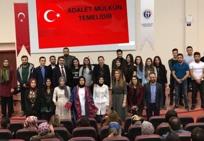 Kurgusal duruşmalarla yarıştılar