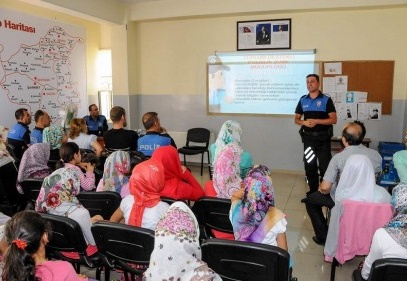 Kursiyerler, sanal alemin tehlikelerini öğrendi