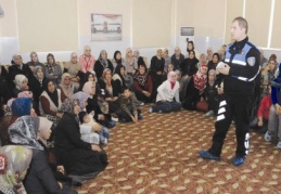 Kursiyerlere karbonmonoksit detektörü dağıttı