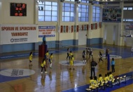 Kurtuluş günü etkinlikleri kapsamında liseler arası voleybol turnuvası başladı